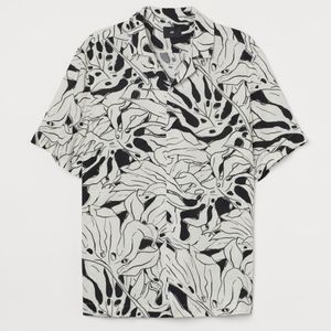 💥💥Mens H&M Relaxed Fit Patterned resort shirt size S